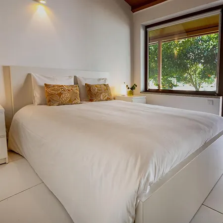 Holiday home Casa Laranjas